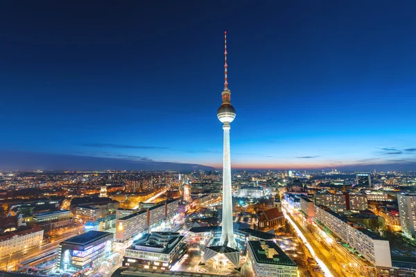 Der Fernsehturm in der Nacht — Stockfoto