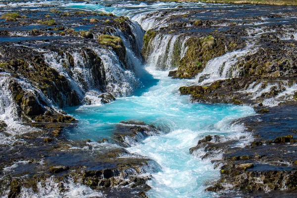 Красивий водоспад Bruarfoss — стокове фото