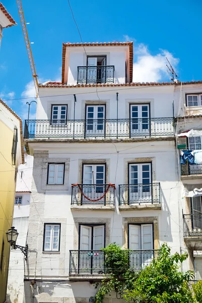 Old house in the Alfama district — Stock Photo, Image