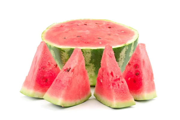 Geschnittene Wassermelone isoliert auf weiß — Stockfoto