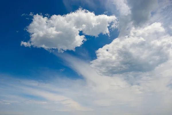 White Large Clouds Blue Sky Heavenly Landscape — Stock Photo, Image