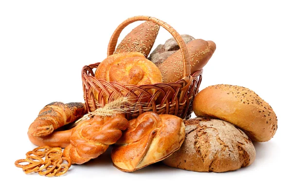Frisches Brot Brötchen Und Kekse Korb Isoliert Auf Weißem Hintergrund — Stockfoto