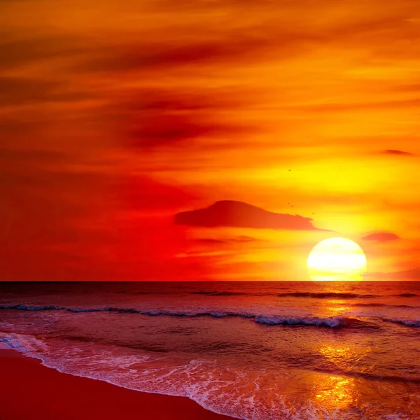 Fantastico Tramonto Sull Oceano Onde Marine Sabbia — Foto Stock