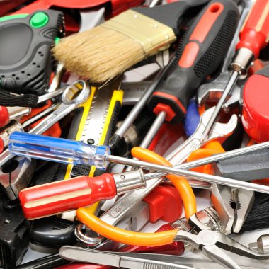 Büyük yığın çeşitli el araçları