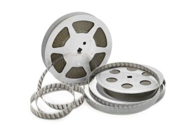 Beyaz arka planda izole edilmiş eski bir film şeridi. Yan görünüm