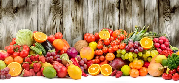 Frutas Legumes Diferentes Fundo Madeira Escura Para Painel Cozinha Espaço — Fotografia de Stock
