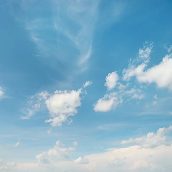 Nube blanca — Foto de Stock