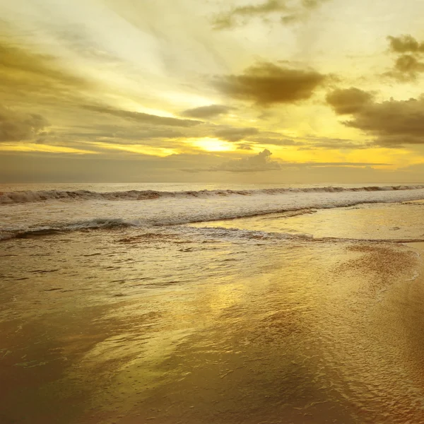 Sunrise over the ocean — Stock Photo, Image