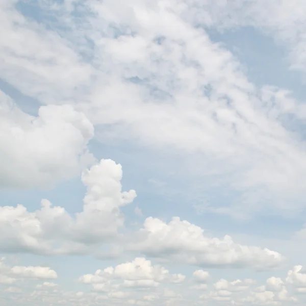 Krásný bílý oblak — Stock fotografie