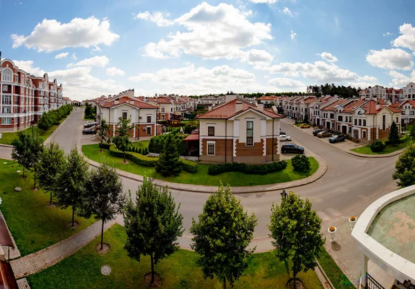 Modern Russian Village Low Rise Penthouses Prestigious Houses Clear Sunny — Stock Photo, Image