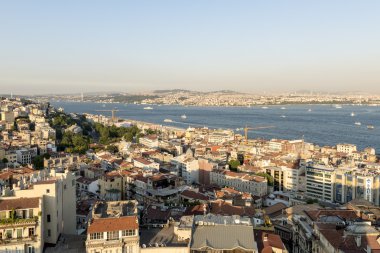 Panorama akşam Istanbul'da. Galata Kulesi manzarası