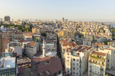 Panorama akşam Istanbul'da. Galata Kulesi manzarası