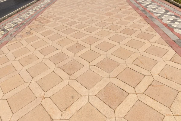 Trottoir pavé par une dalle de pierre carrée — Photo