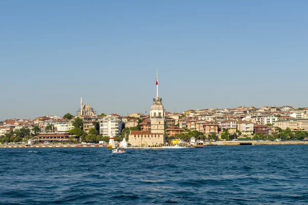 Vista de Istambul a partir da costa marítima — Fotografia de Stock