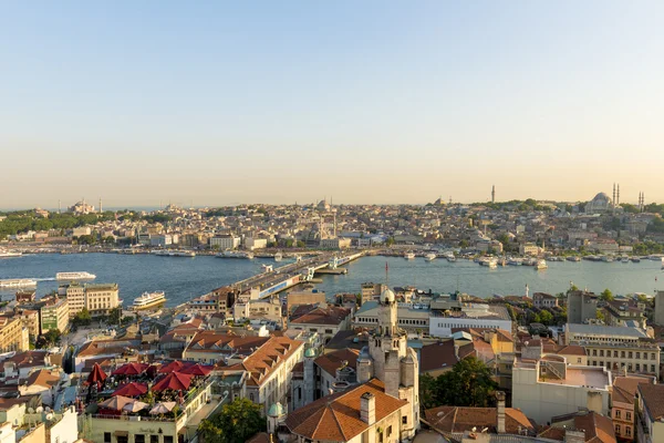 Noite do Panorama em Istambul. Vista da Torre Galata — Fotografia de Stock