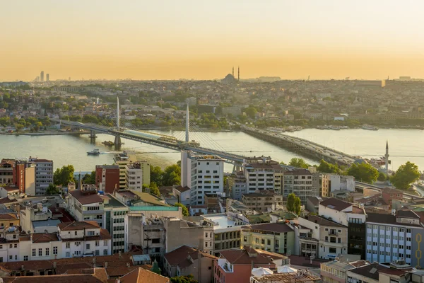 Serata panoramica a Istanbul. Vista dalla Torre di Galata — Foto Stock