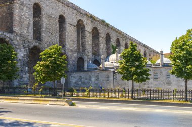 Istanbul'daki antik Roma su kemeri kalıntıları