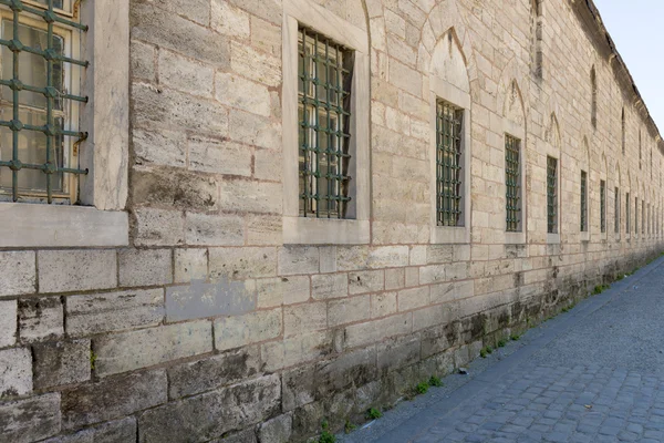 O antigo edifício da Universidade de Laleli, Istambul — Fotografia de Stock