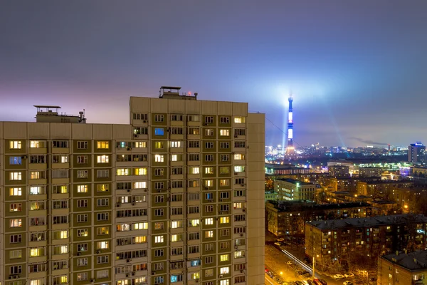 Moscou quartiers résidentiels modernes la nuit — Photo