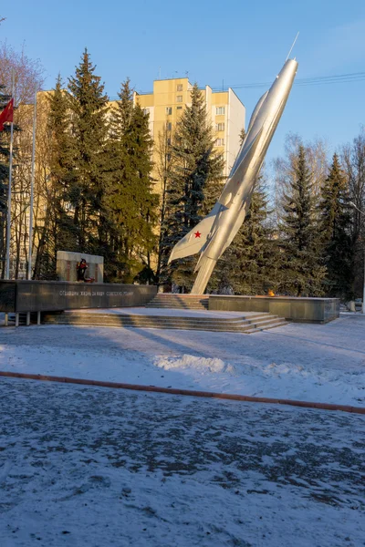 Пам'ятник радянським пілотів в Росії — стокове фото