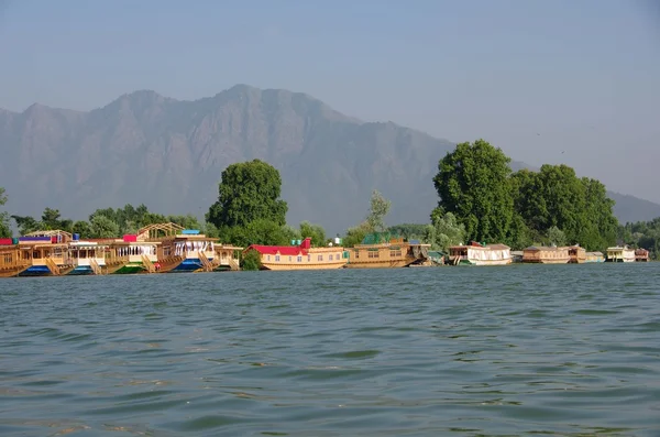Houseboats in Srinagar in Kashmir, India — Stock Photo, Image