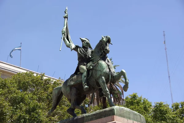 Standbeeld in Buenos Aires, Argentinië — Stockfoto