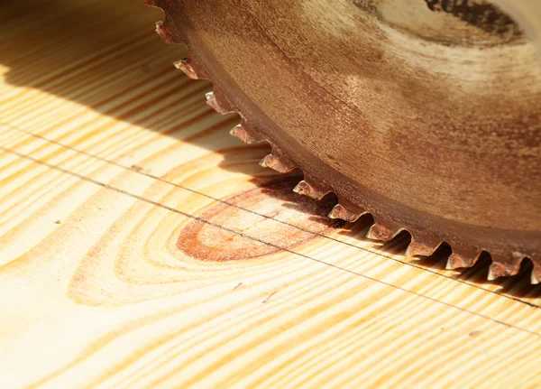 Cutting Wood — Stock Photo, Image