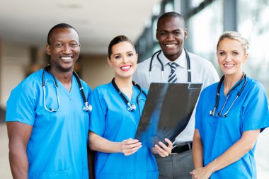 x-ışını ile hastanede tıbbi işçi