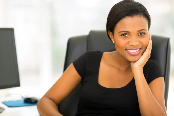 Young african businesswoman — Stock Photo, Image