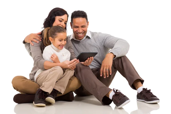 Famiglia utilizzando Tablet Computer — Foto Stock