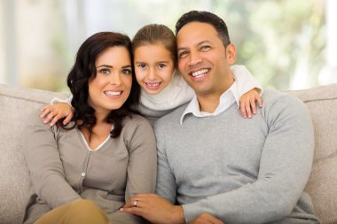 küçük kız babası ile