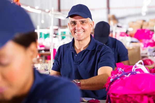 Trabalhador têxtil masculino — Fotografia de Stock