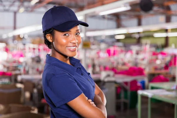 Factory worker with crossed arms — Stock Photo, Image