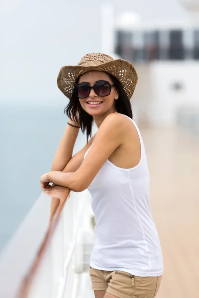 Girl on cruise ship — Stock Photo, Image