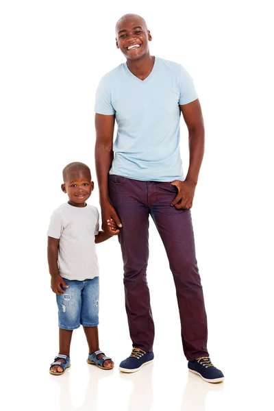 Hombre con e hijo de pie — Foto de Stock