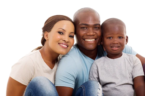 Linda familia africana de tres sonriendo — Foto de Stock