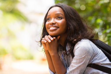 Hayal kurmayı üniversite öğrencisi