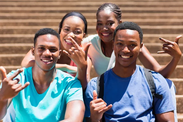 Grupo de estudiantes universitarios afroamericanos —  Fotos de Stock