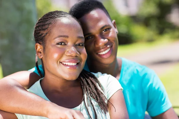 Casal africano close up retrato — Fotografia de Stock