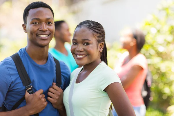 Retrato de amigos universitarios afroamericanos — Foto de Stock