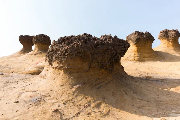 Forma de hongo rocas en el geoparque de Yehliu — Foto de Stock