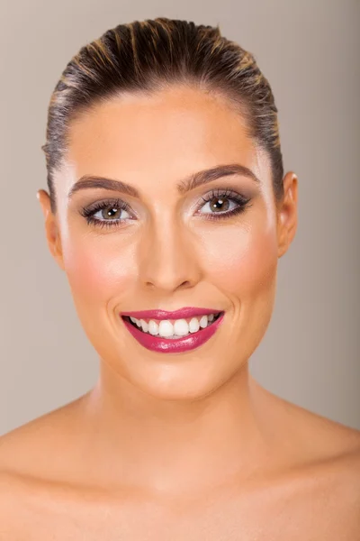 Frau mit prachtvollem Make-up — Stockfoto