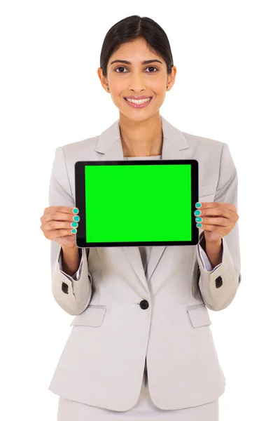 Бізнес-леді, що представляє планшетний комп'ютер — стокове фото