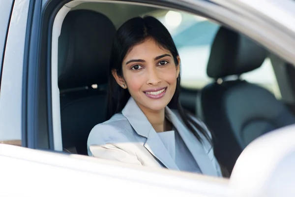 Mulher indiana sorrindo — Fotografia de Stock