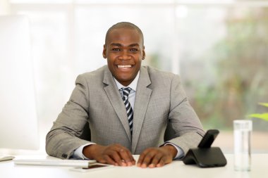 ofiste Afrika iş adamı