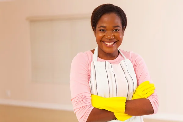 Housewife with arms crossed — Stock Photo, Image