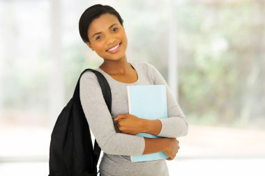 Üniversite öğrencisi holding defter