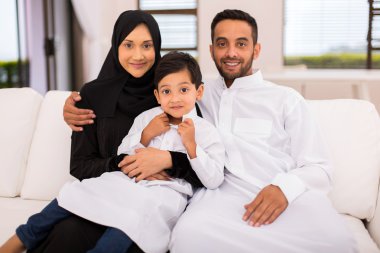 Müslüman aile evde