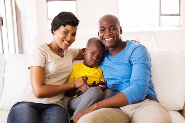 Família negra feliz — Fotografia de Stock