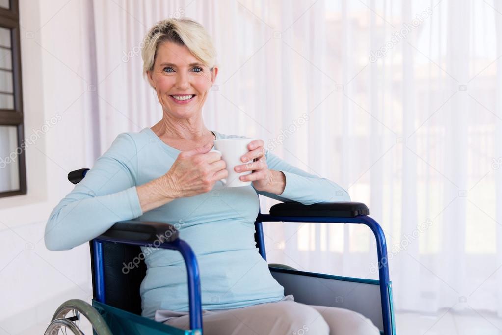 woman drinking coffee